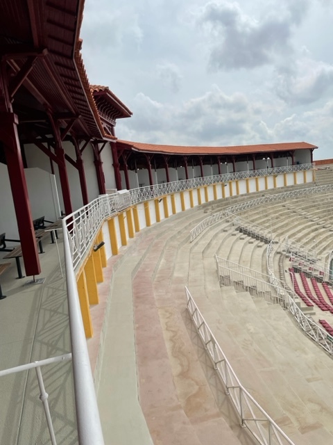 Peinture du bois des Arènes de Béziers – SARL Vezin