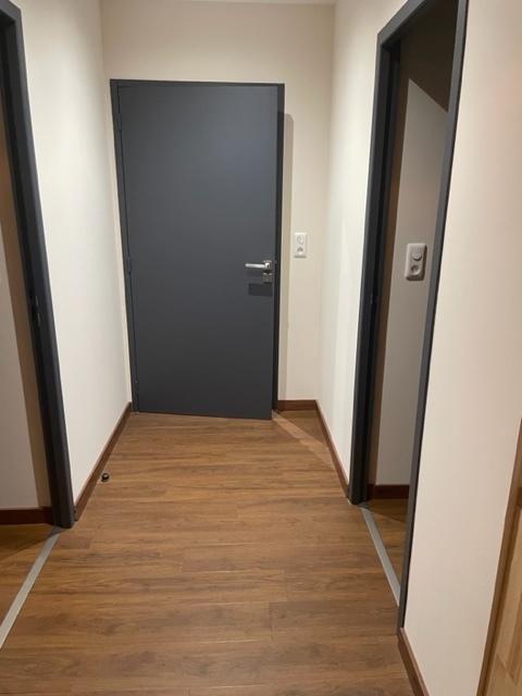 Rénovation peinture entrée – SARL Vezin – Lamalou-les-Bains